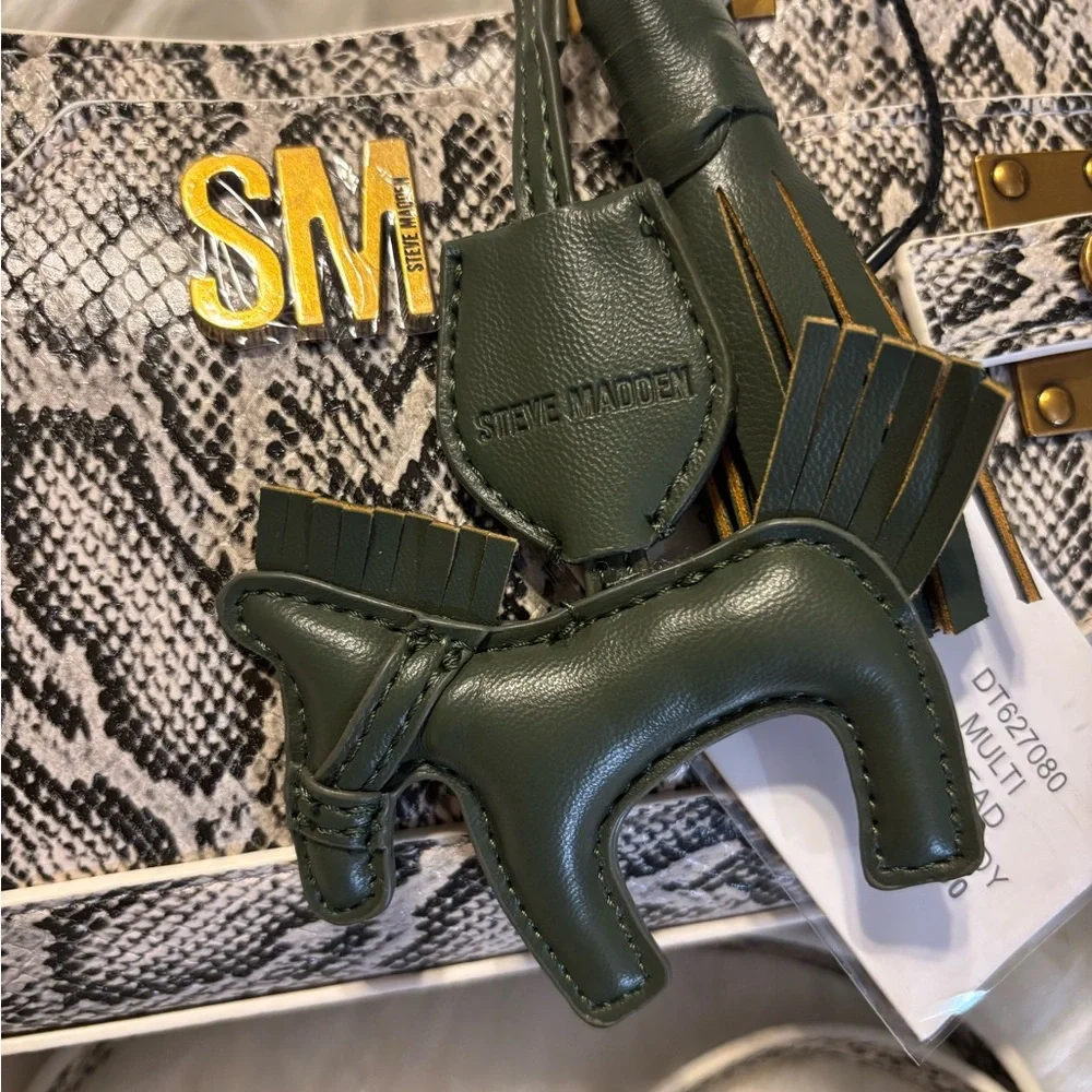 Steve Madden Handbag with Snake Skin Design & Crossbody Strap - Picture 4 of 8